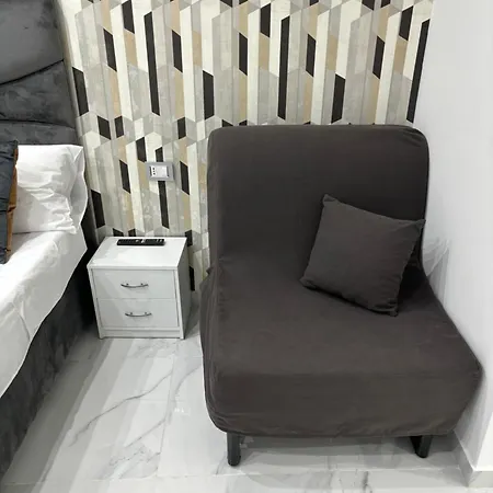 Caruso House شقة